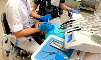 Mikroskopická endodoncie Smile Centrum